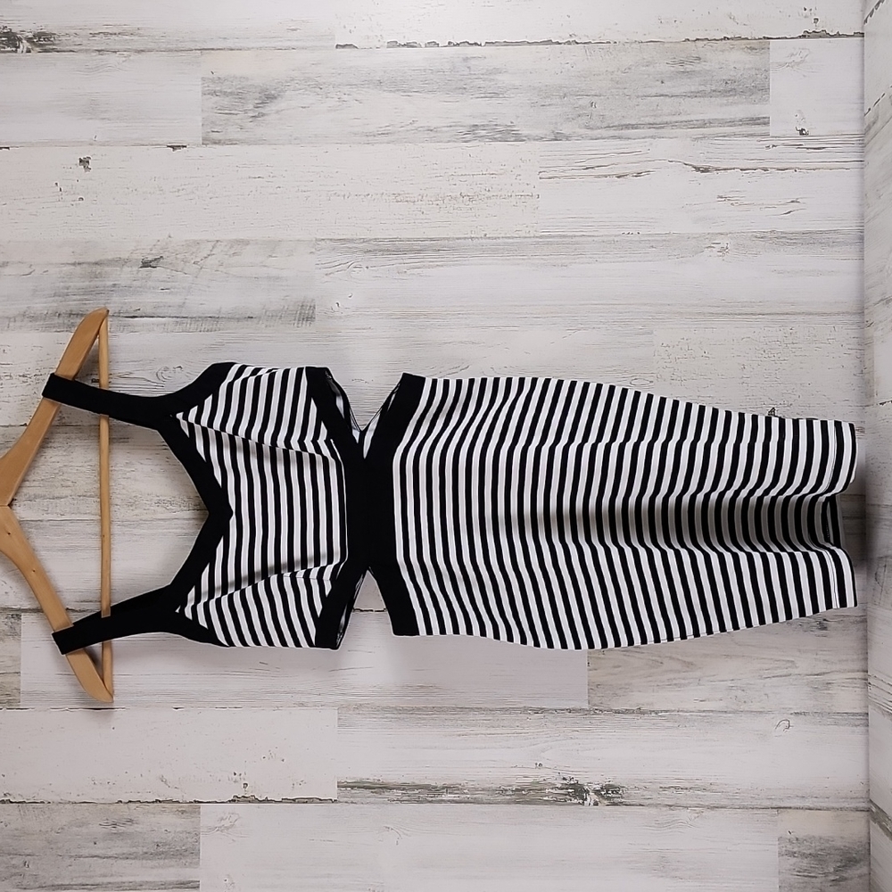 Jack. black white striped midriff cutout dress exposed zipper black trim Size XS